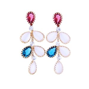 Leaf-shaped Lightweight fashion earrings