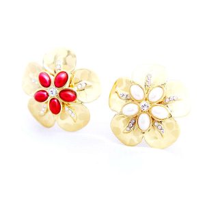 Floral Pearl Carved Ring