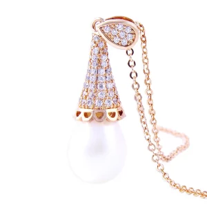 Pearl Pendant Necklace
