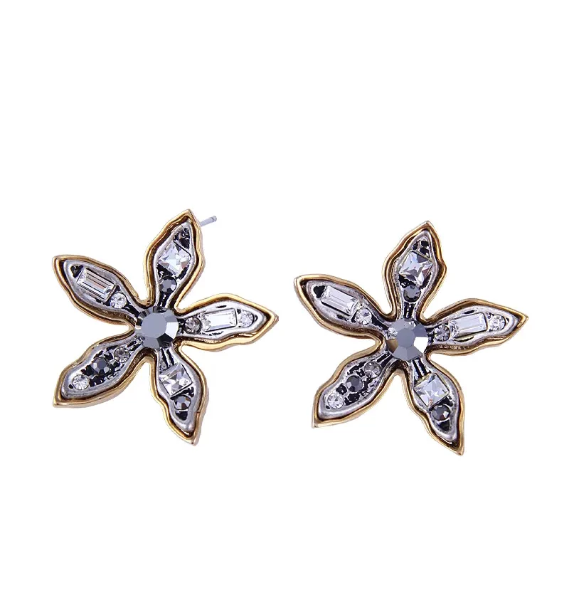 SAIVASS Stylish Earrings for Women – Minimalist Design