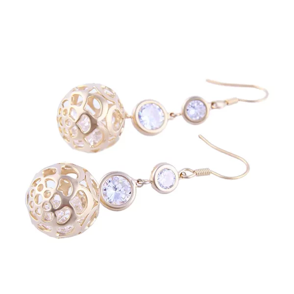 SAIVASS Stylish Earrings for Women – Minimalist Design