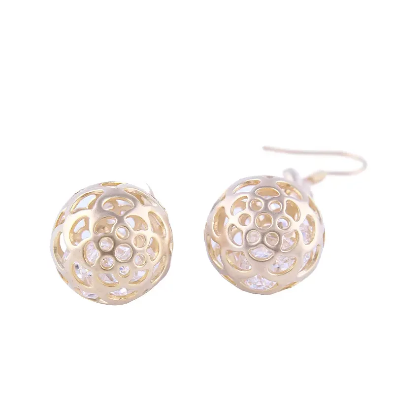 SAIVASS Stylish Earrings for Women – Minimalist Design