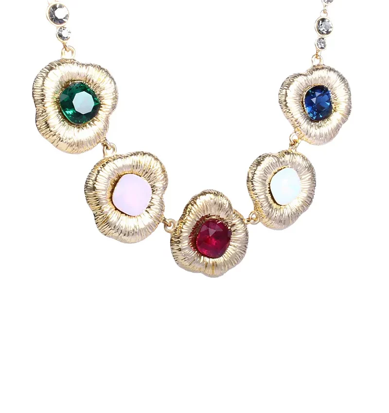 SAIVASS Stylish Necklace for Women – Minimalist Design