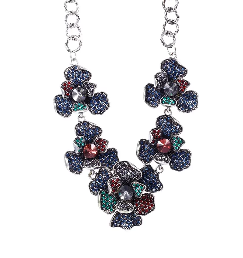 SAIVASS Vintage Necklace for Women – Classic Design