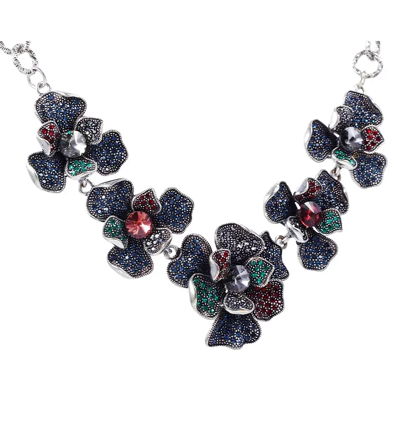 SAIVASS Vintage Necklace for Women – Classic Design