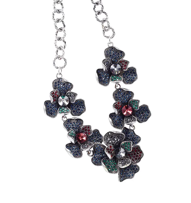 SAIVASS Vintage Necklace for Women – Classic Design