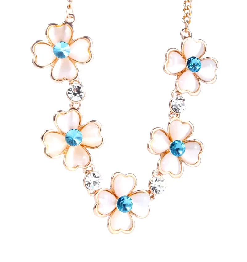 SAIVASS Stylish Necklace for Women – Minimalist Design