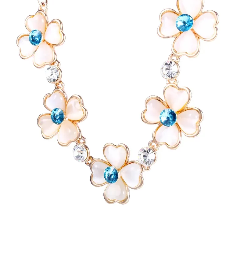 SAIVASS Stylish Necklace for Women – Minimalist Design